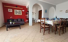 Avellini - Delightful And Spacious Apartment With Terrace - Near Metro A Cornelia
